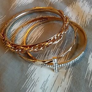 Bangle set